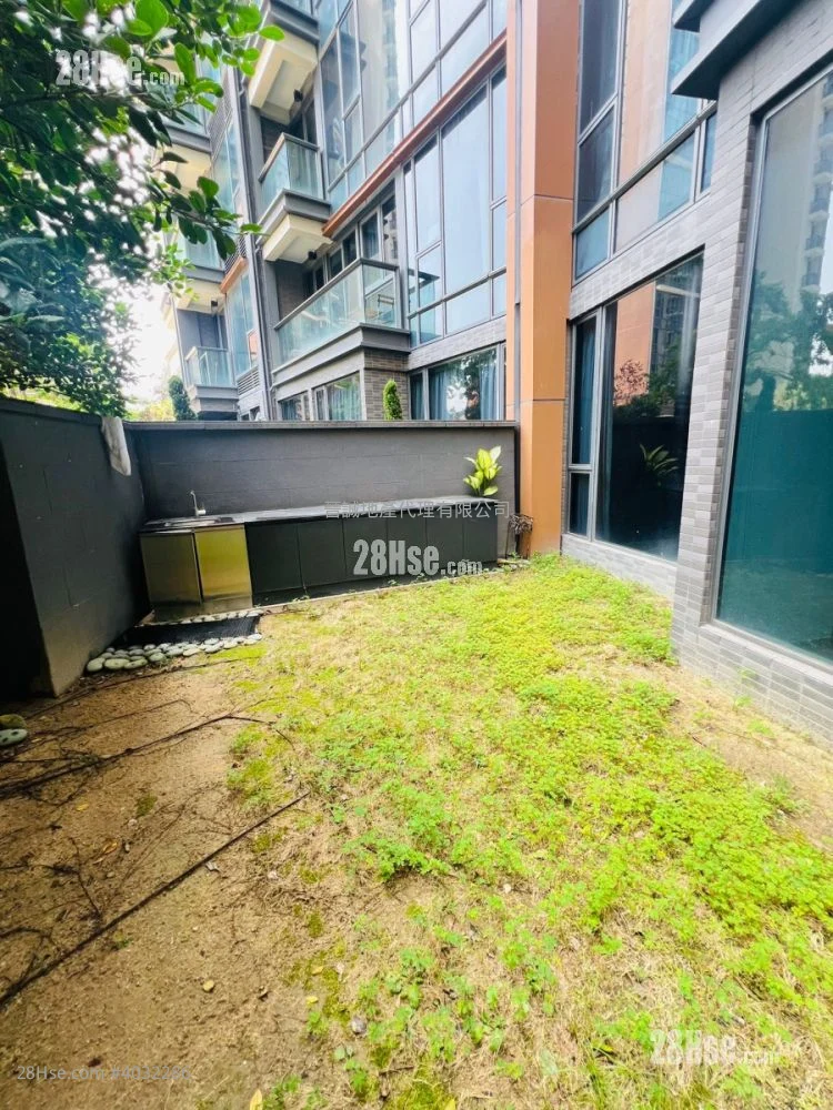 (晉誠地產租盤推介) 《連車位》 四房兩套連大花園!哈羅隔離!有匙即看! 4